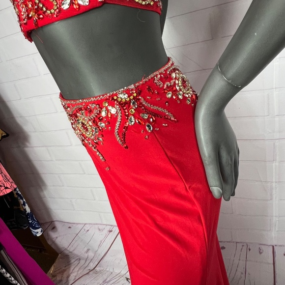 👗❤️|•SPARKLE•| Red Sequin Formal Gown Size 4 Evening Dress - Picture 7 of 11